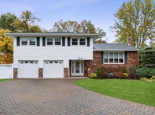 14 Wolf Pl, Parsippany, NJ 07054
