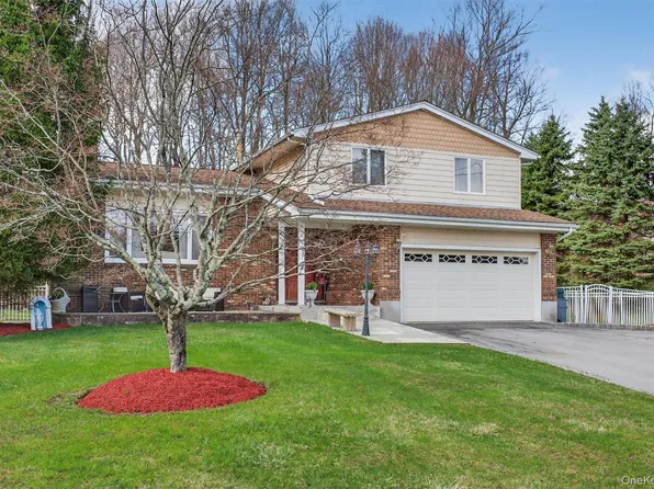 449 W Mombasha Road, Monroe, NY 10950