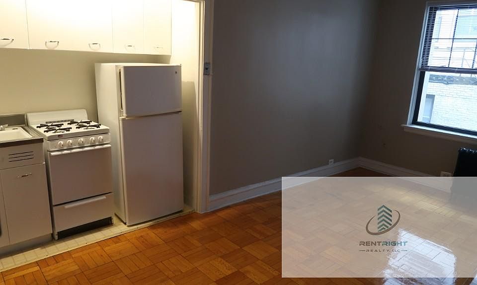 1st image of 1209 W Sherwin Ave APT 208