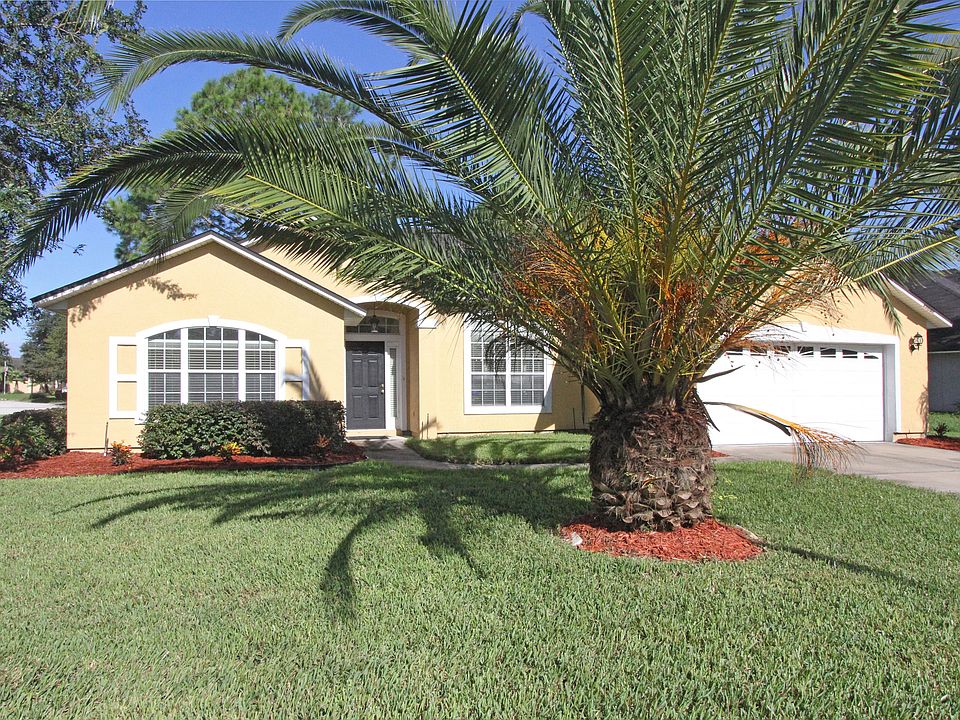 1st image of 12090 Brandon Lake Dr