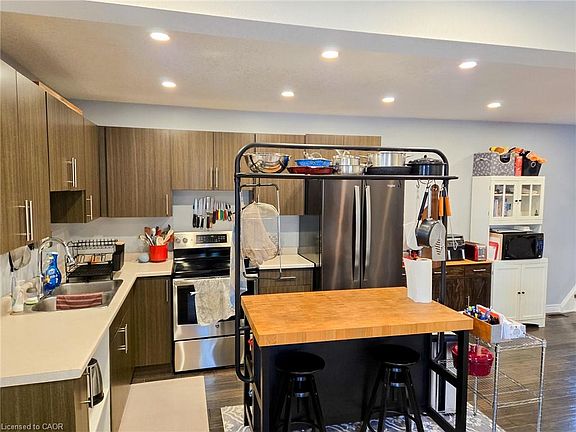 5th image of 6 Hewitt St