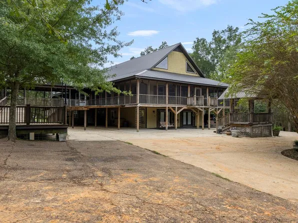 83 Jayess Rd, Tylertown, MS 39667