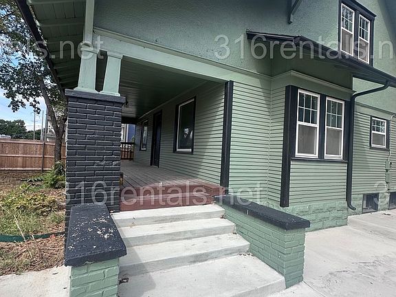2nd image of 420 S Osage St
