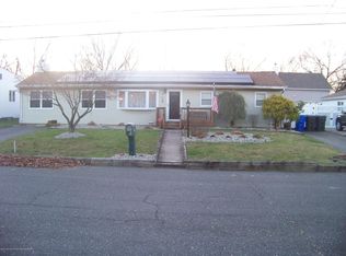 20 Lark Ln, Brick, NJ 08724