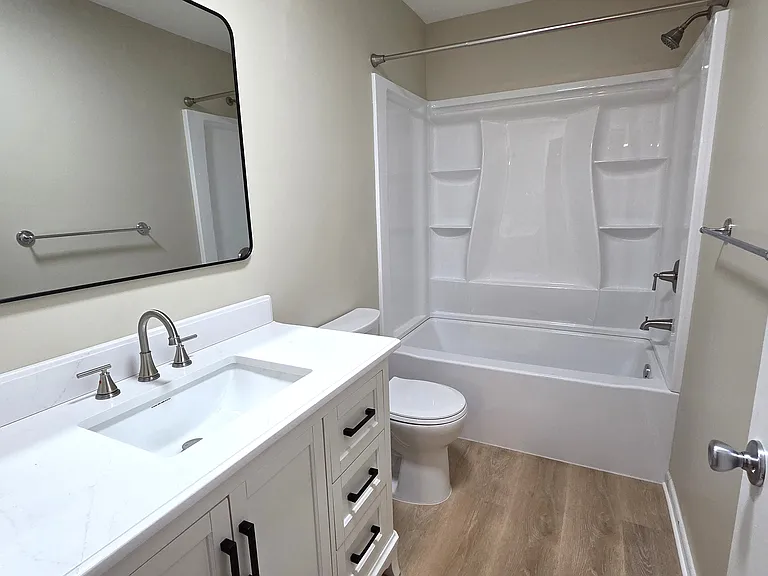 705 Meadowbrook Dr #705 — Photo 7