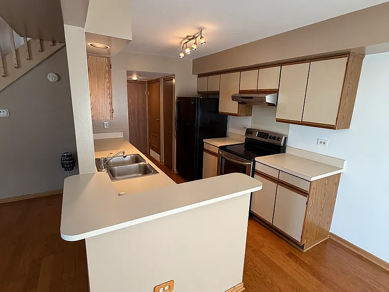 1201 N Knollwood Dr — Photo 4