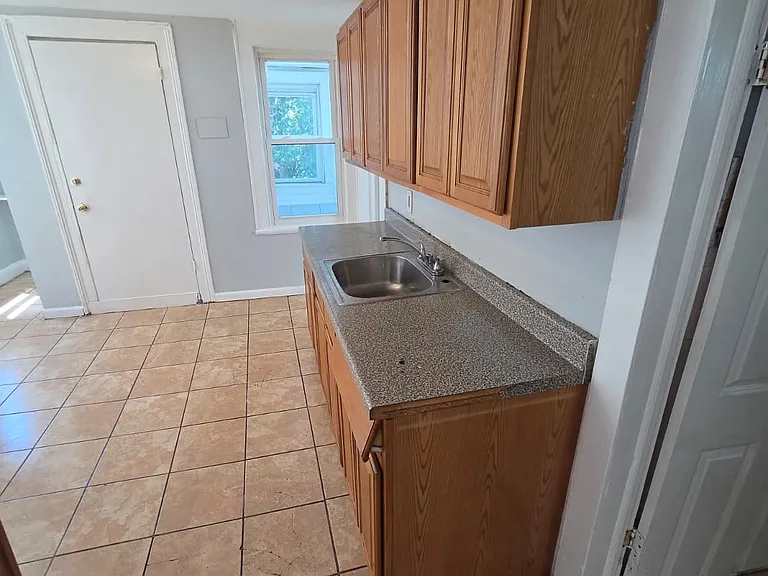 158 Parker St #2 — Photo 5