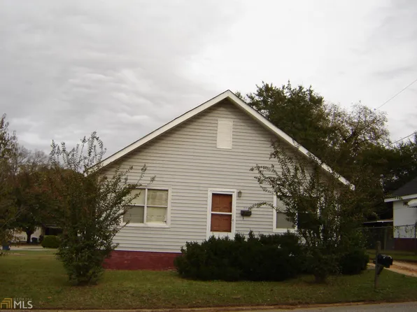 903 S Jennings Ave, Lanett, AL 36863