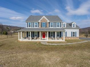 2 Highlands Way, Phillipsburg, NJ 08865
