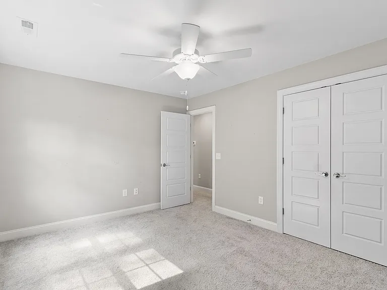 807 Thrush Dr — Photo 32