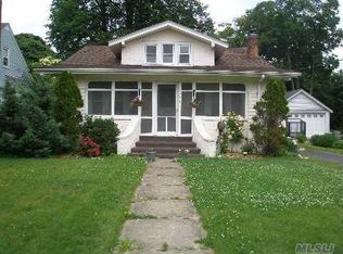 2523 Park Ave, Baldwin, NY 11510