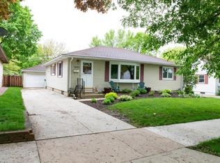 1852 16 1/2 St NW, Rochester, MN 55901