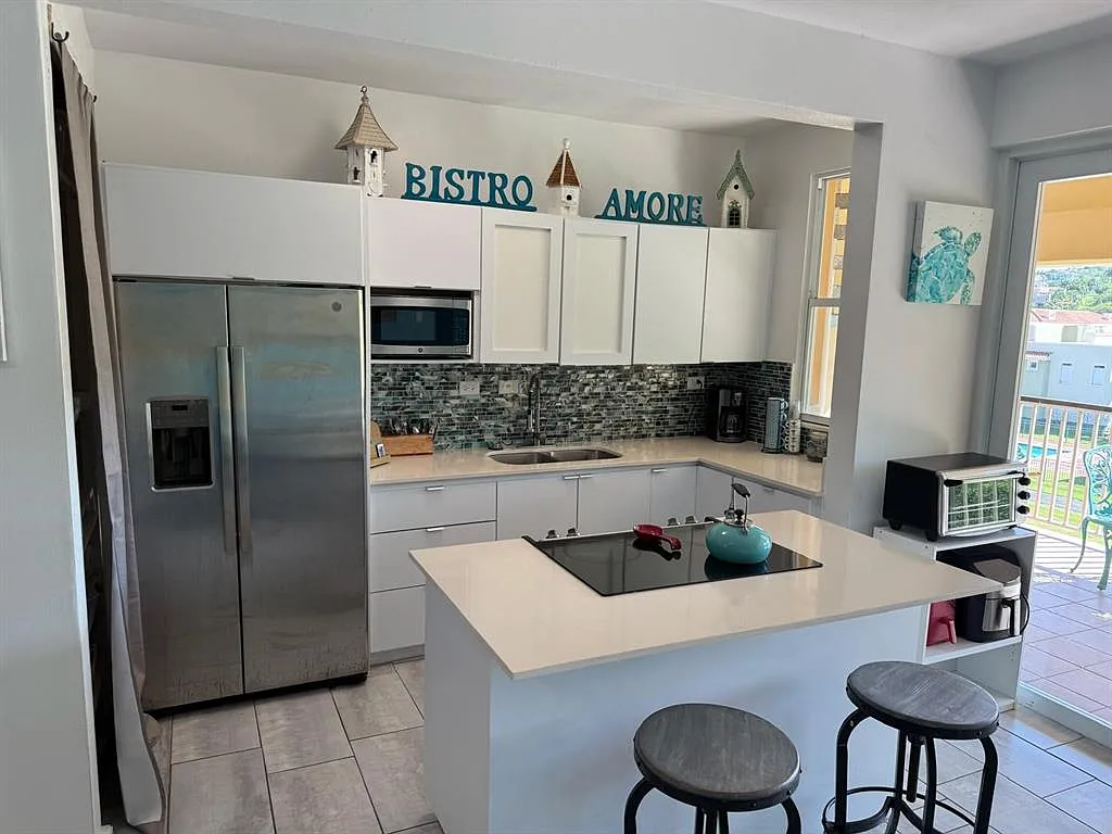 3 bed, 2.5 bath, 1842 sqft, $2,700 — Photo 2