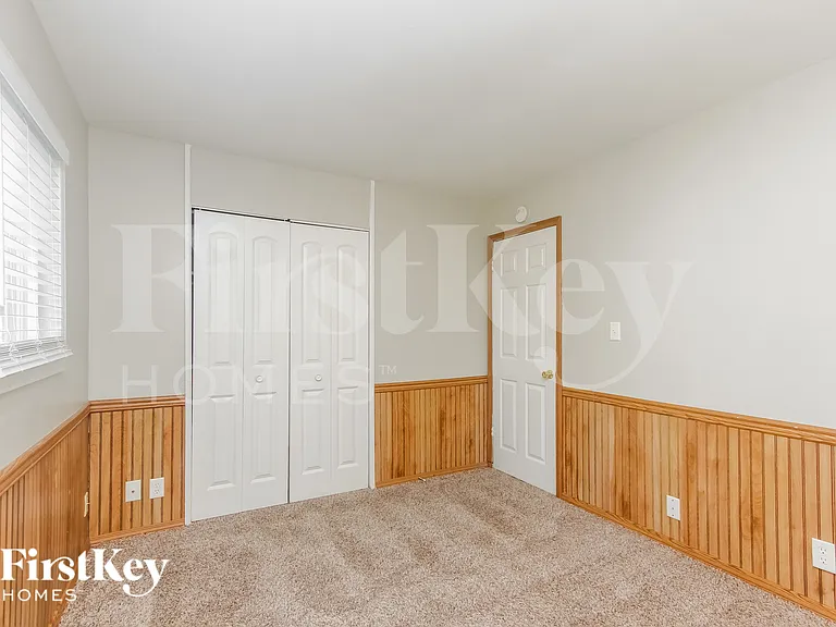 1281 Tree Top Ln — Photo 7