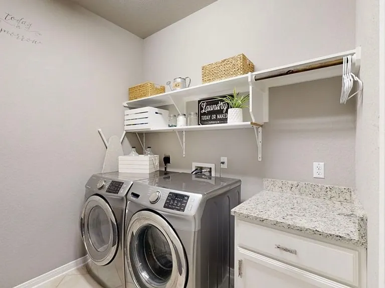3602 Addison St — Photo 15