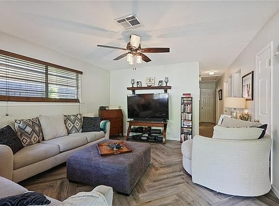 2nd image of 1514 Roosevelt Blvd