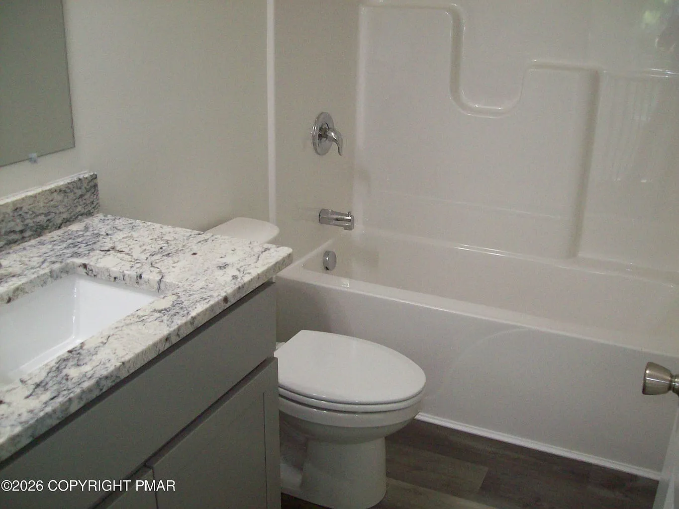 4 bed, 2.5 bath, 1600 sqft, $3,500 — Photo 2