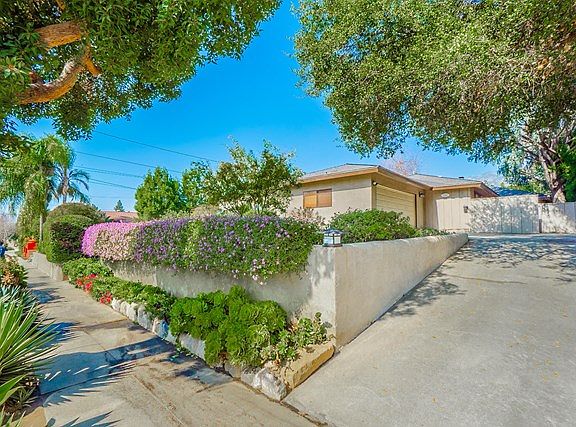 5th image of 1101 E Mendocino St