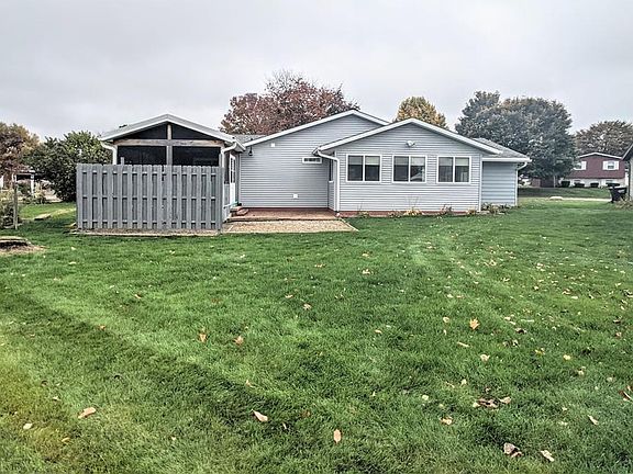 5th image of 919 Richards Dr