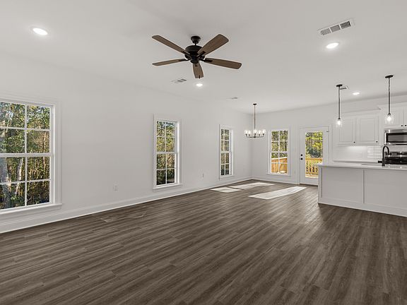 3rd image of 46 S Fairfax Dr