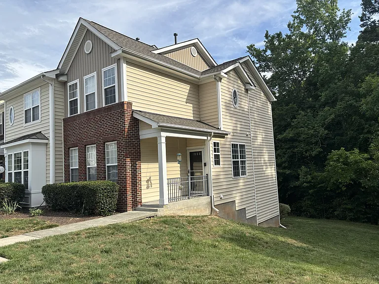 190 Cedar Elm Rd — Photo 1