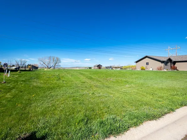6 Ward Ave, Spearfish, SD 57783