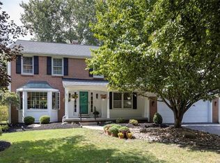 58 Silver Thorne Dr, Williamsville, NY 14221