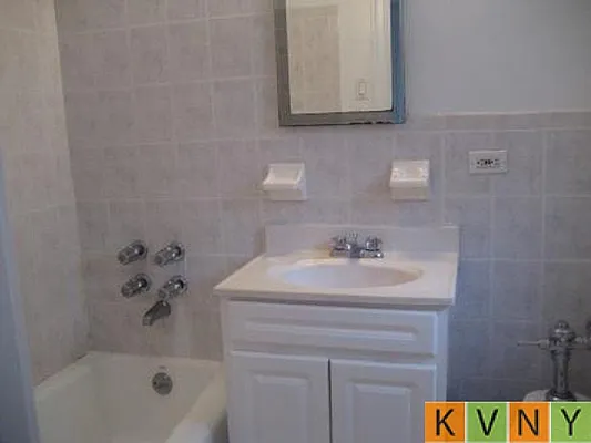 Rented by KVNY Soho | media 16