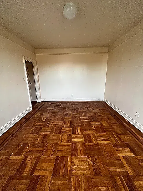 1720 East 18th Street — Photo 2
