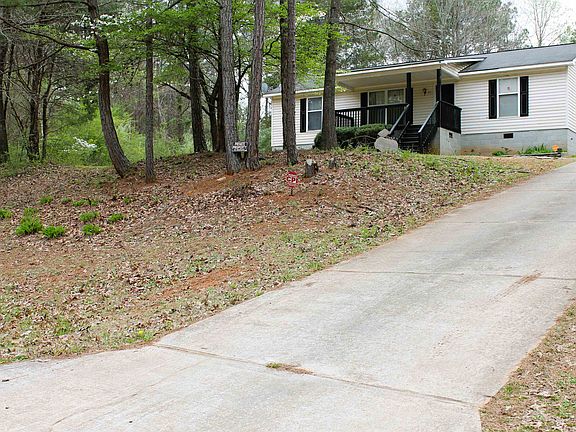 2nd image of 132 Rocky Creek Dr