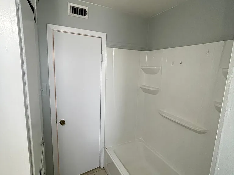 7402 Southgate Ln #A — Photo 17