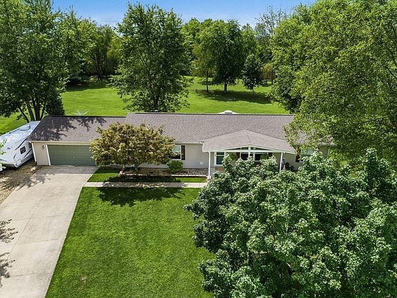 4th image of 80 Nichole Ct