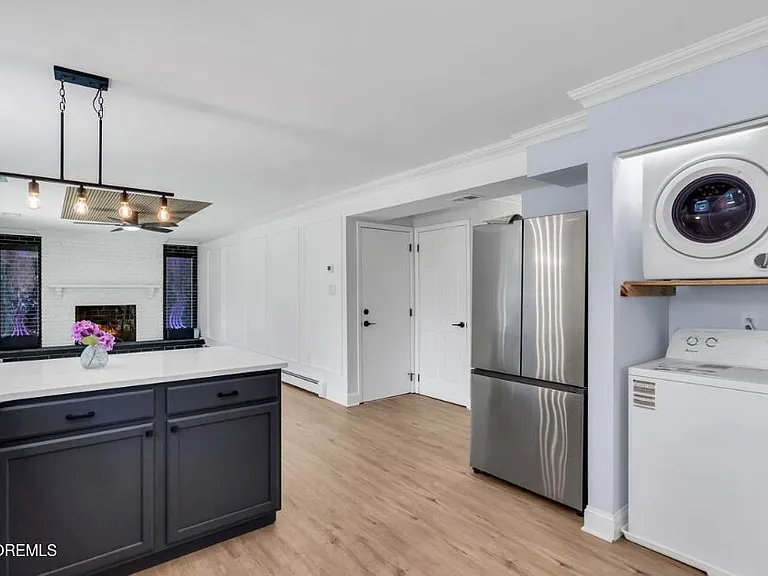 30 Belmont Ave — Photo 12