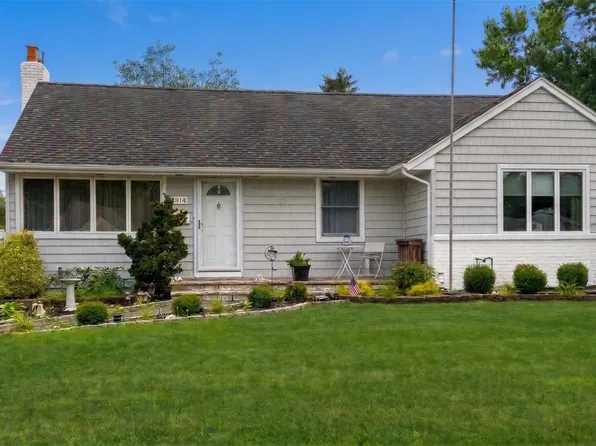 914 Annette Dr, Wantagh, NY 11793