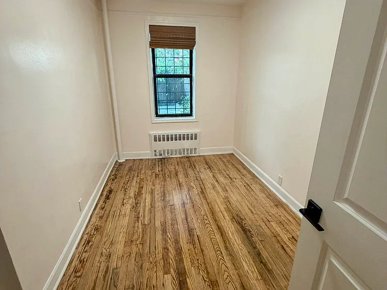 129 W 85th St #1 — Photo 7