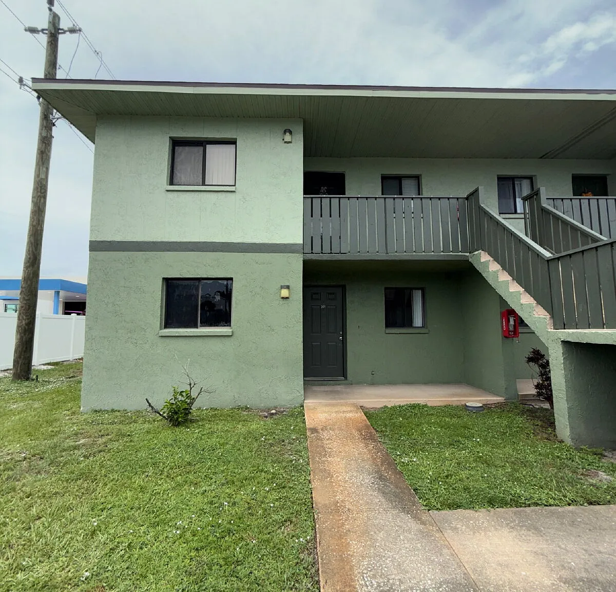 2 bed, 2.0 bath, 952 sqft, $1,300 — Photo 1