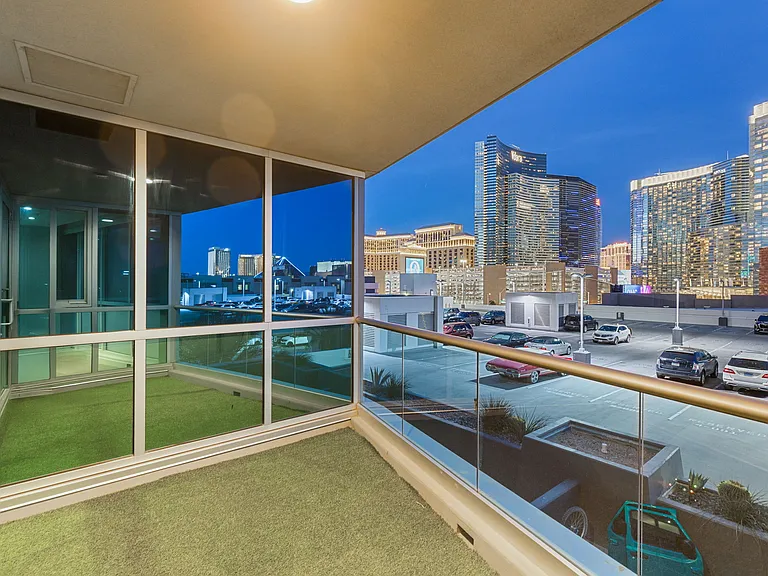 4525 Dean Martin Dr #511 — Photo 16