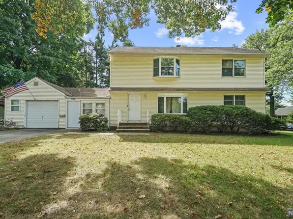 26 Linwood Ave E, Paramus, NJ 07652