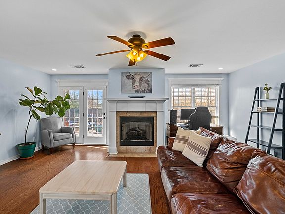 3rd image of 5625 Trammel Estates Dr