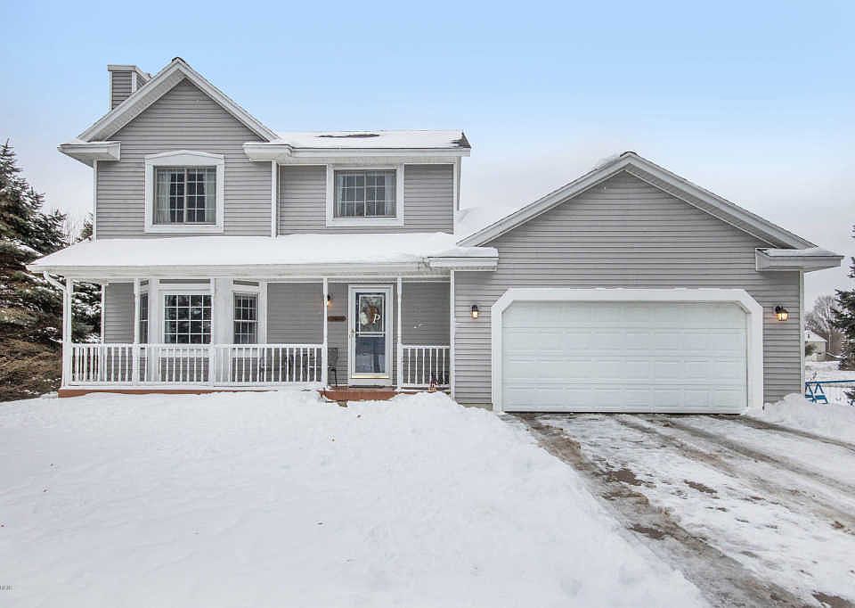 1st image of 8066 Tillicum Grv NE #58