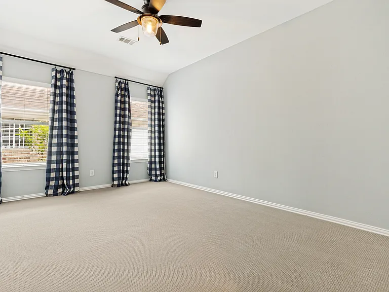 18515 Kelly Cave Trl — Photo 21