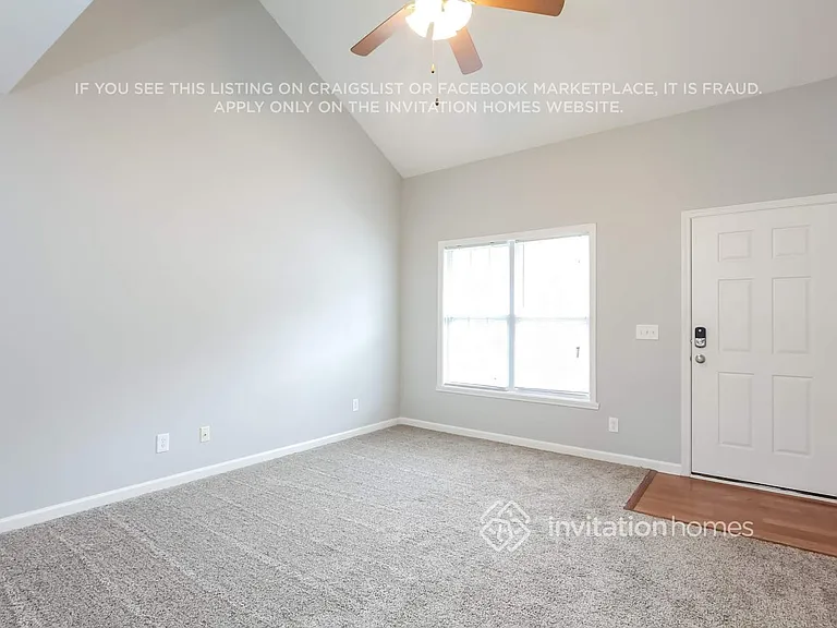 4200 Youngstown Dr — Photo 4