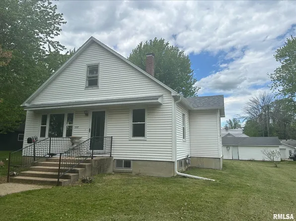 227 W North St, Mount Sterling, IL 62353