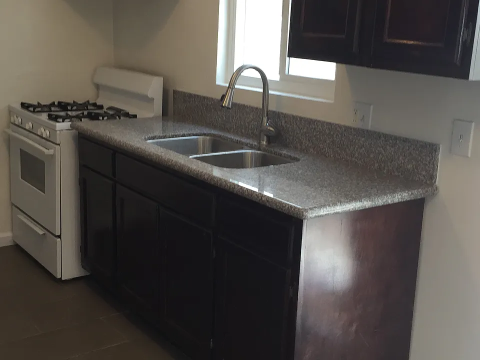 4353 Toland Way #7