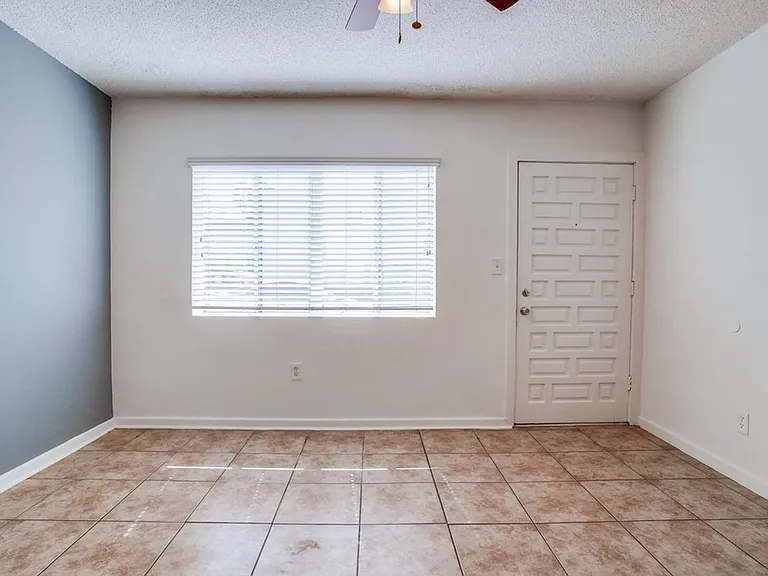 2425 S Ridgeley Dr #1 — Photo 6