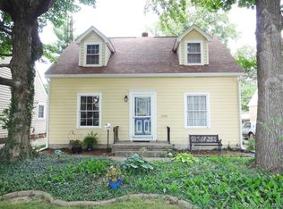 1545 W Edwards St, Springfield, IL 62704