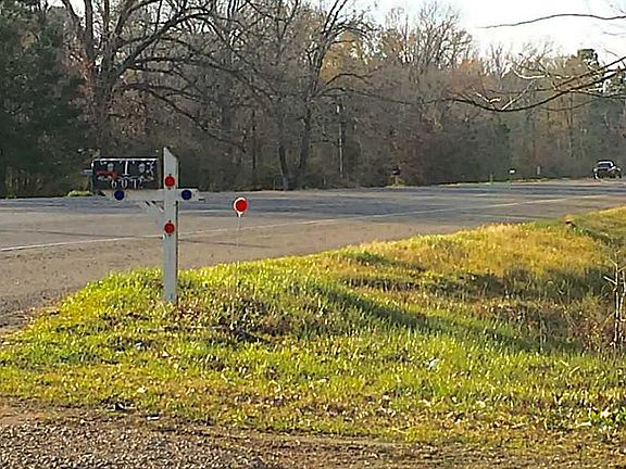 2nd image of 6012 Highway 1