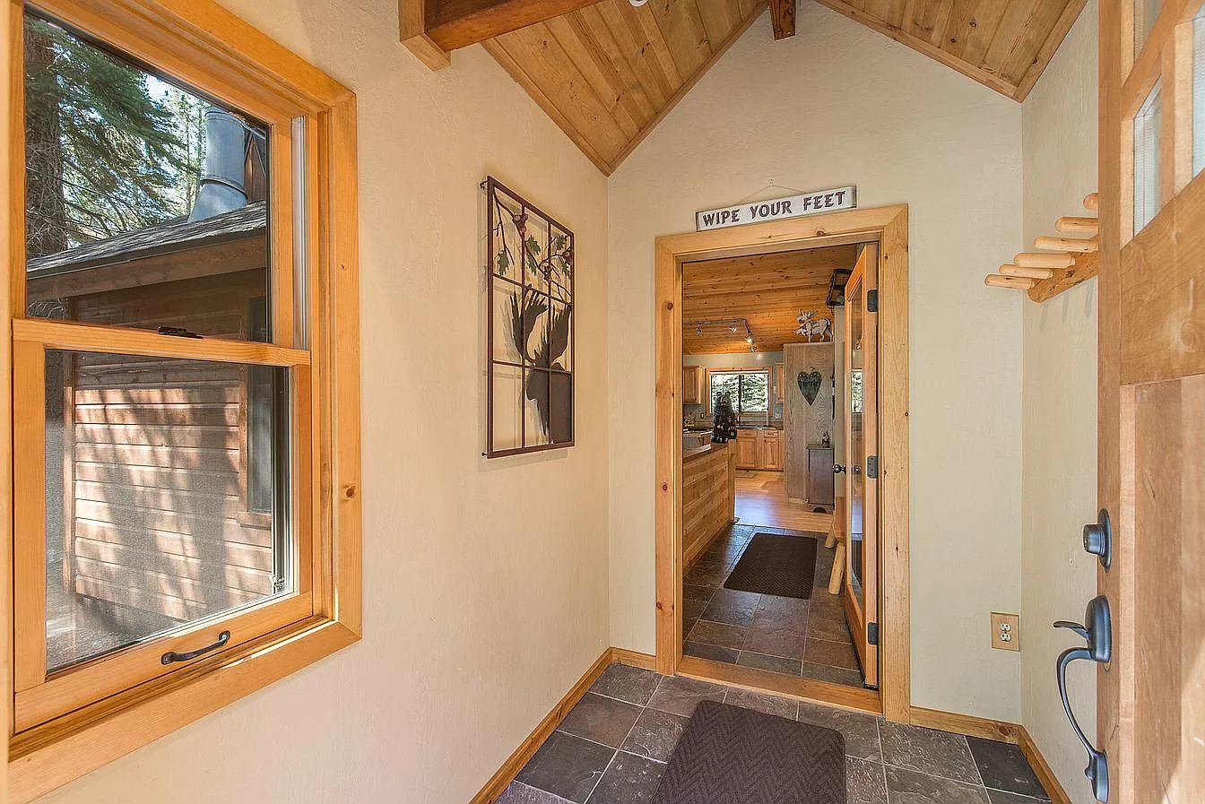 11550 Mougle Ln — Photo 2