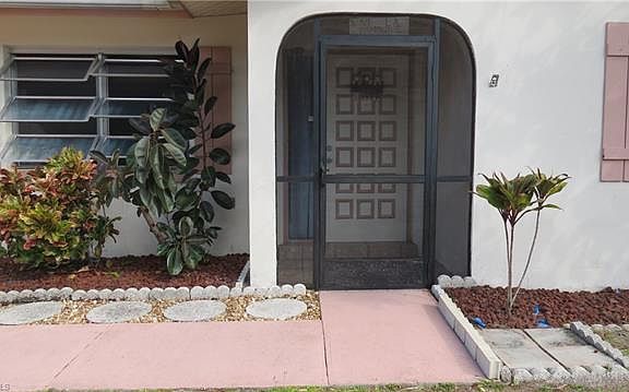 3rd image of 2088 Carnac St