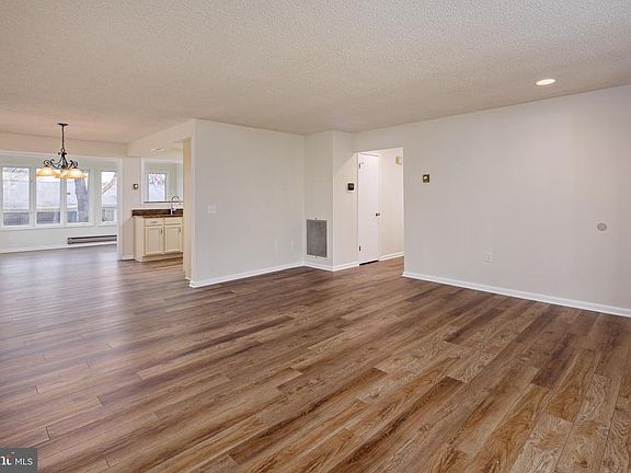 3rd image of 15405 Wentbridge Ct #43-A